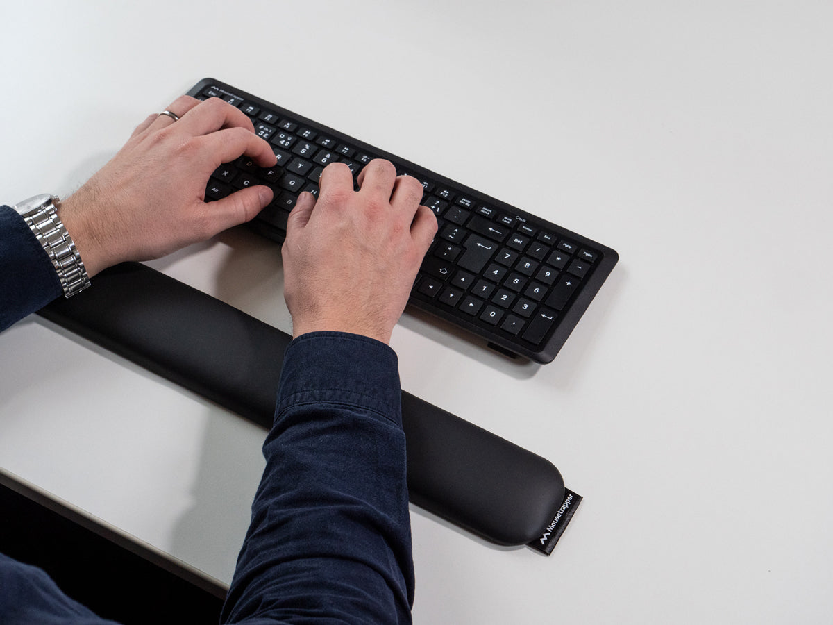 Mousetrapper Mousetrapper Wrist Support håndledsstøtte Imiteret læder Sort