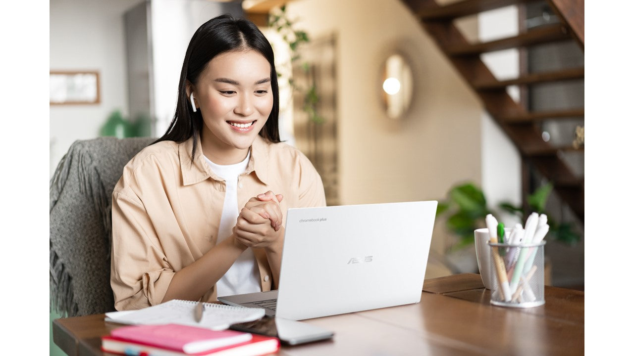 ASUS ASUS Chromebook Plus CX34 CX3402CVA-MW0348 Intel® Core™ i3 i3-1315U 35,6 cm (14") Fuld HD 8 GB LPDDR5-SDRAM 256 GB UFS Wi-Fi 6E (802.11ax) ChromeOS Tysk Hvid