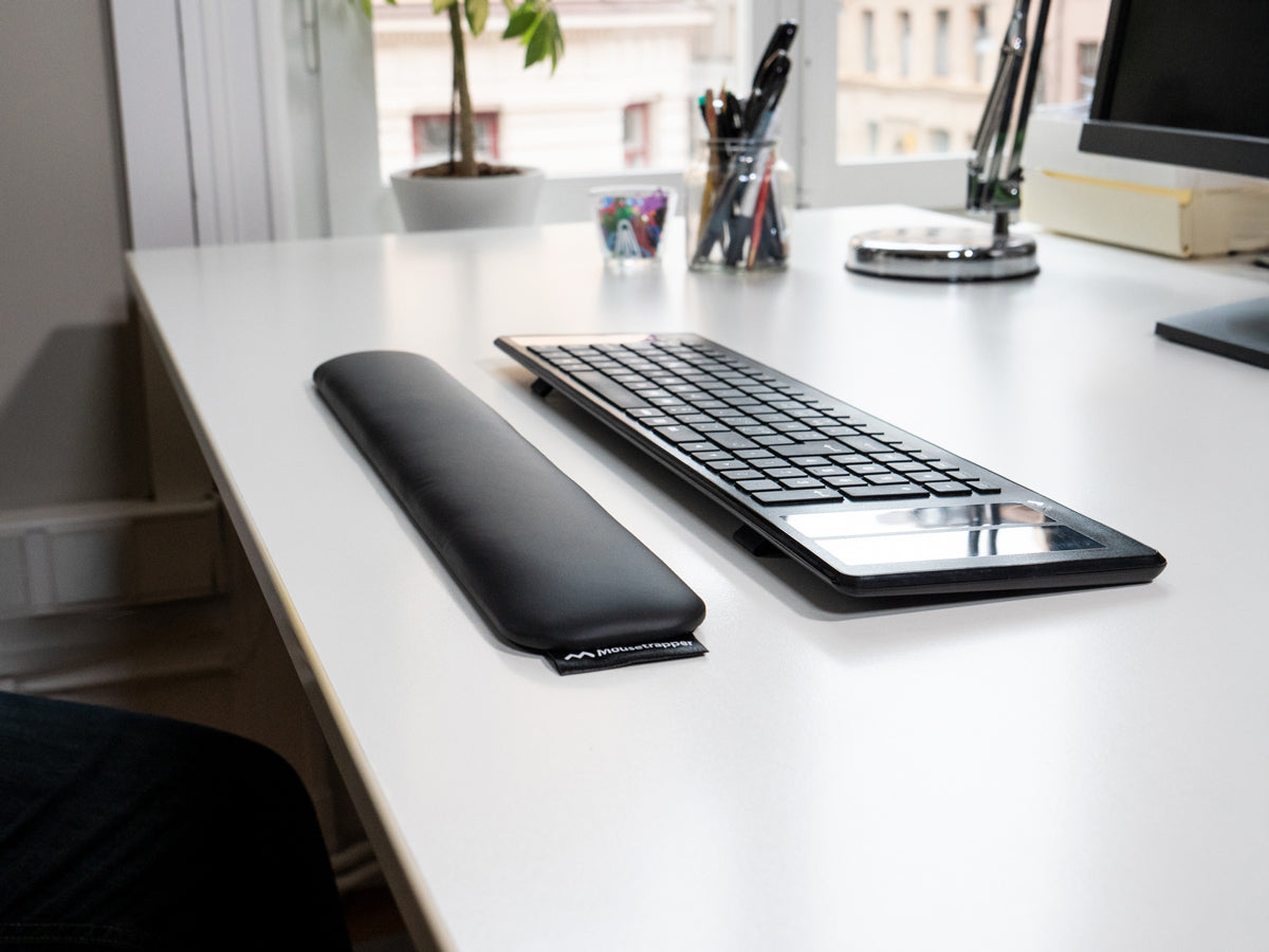 Mousetrapper Mousetrapper Wrist Support håndledsstøtte Imiteret læder Sort